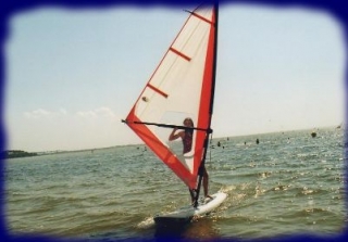  windsurfing on Lake Hourtin